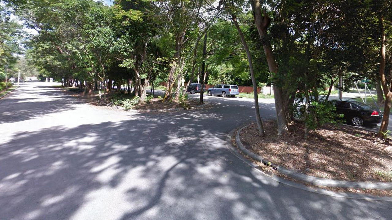 三十二街东南100号