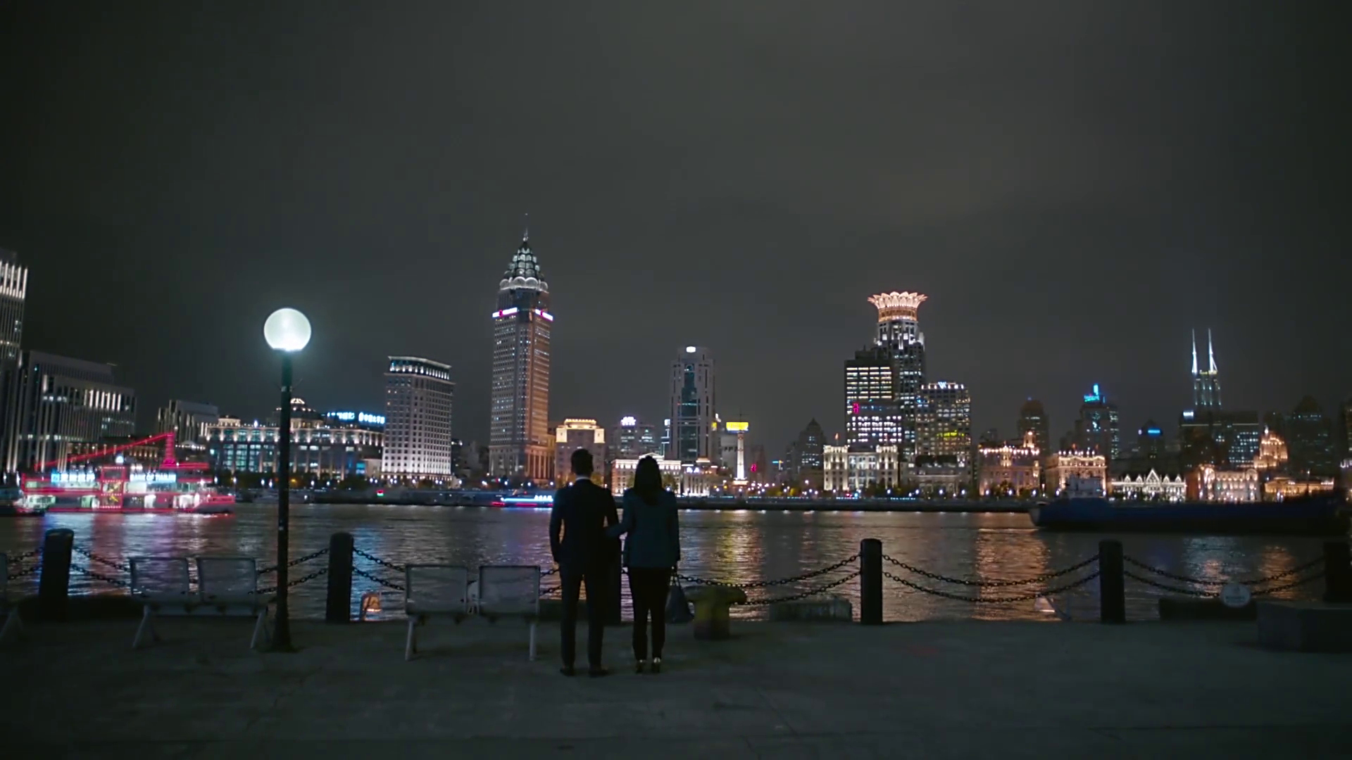 看到外滩的滨江