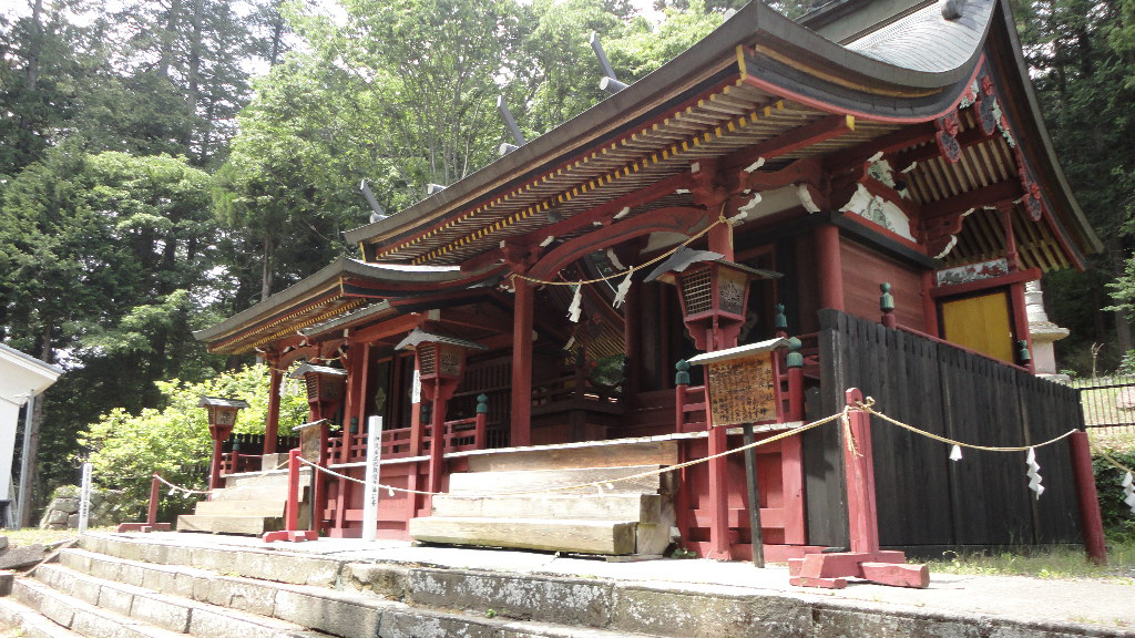 新海三社神社