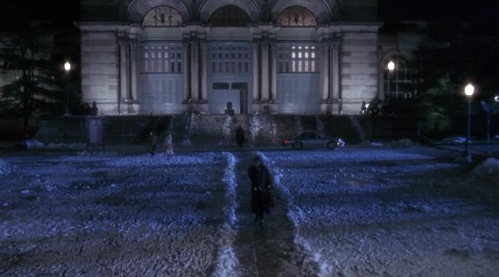 瑞莉做学术演讲