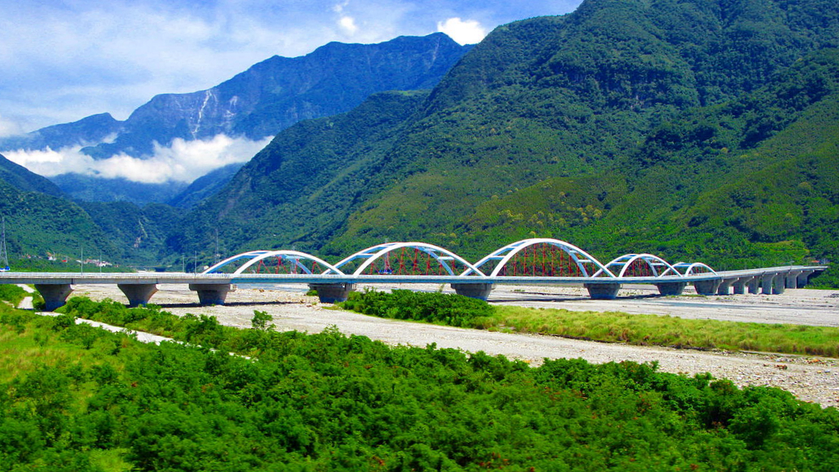 太鲁阁大桥