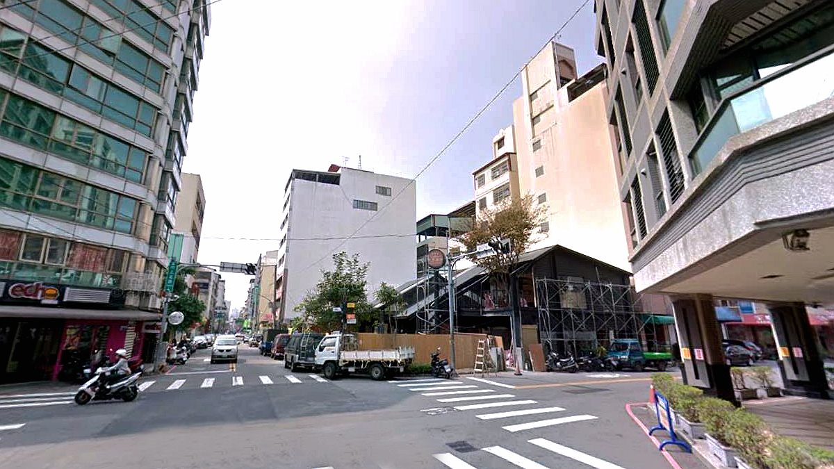 中兴街与向上北路交叉口