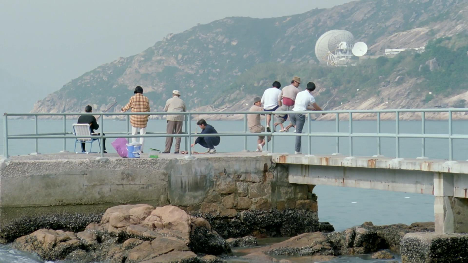 钓鱼的海滩
