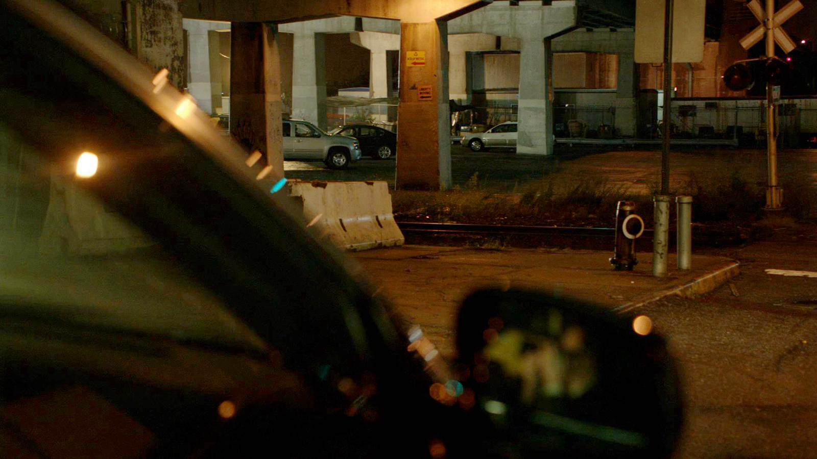 监视刀疤/烧救护车