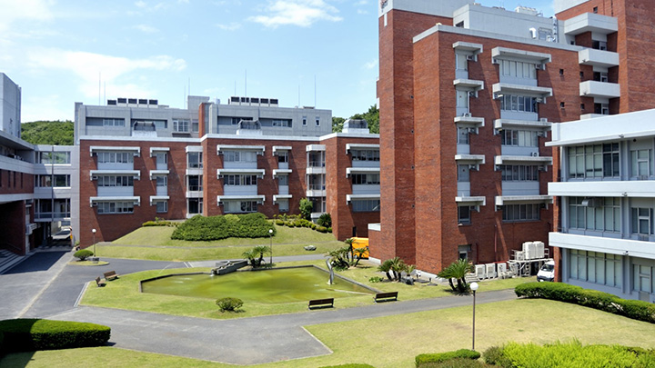 东京药科大学