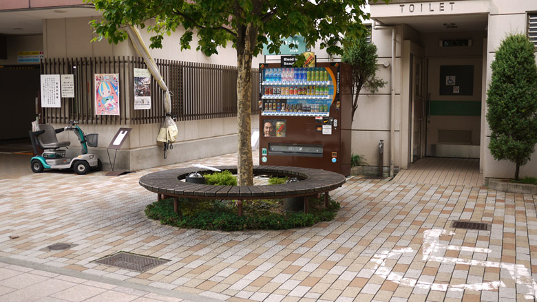 锻冶桥停车场前