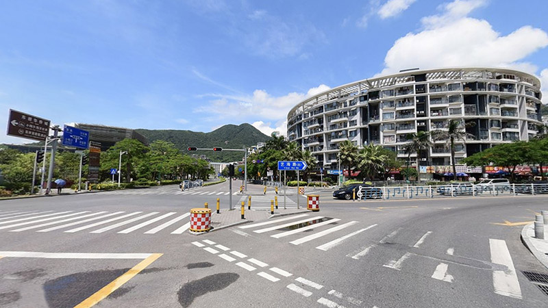环梅路和艺海路交叉口