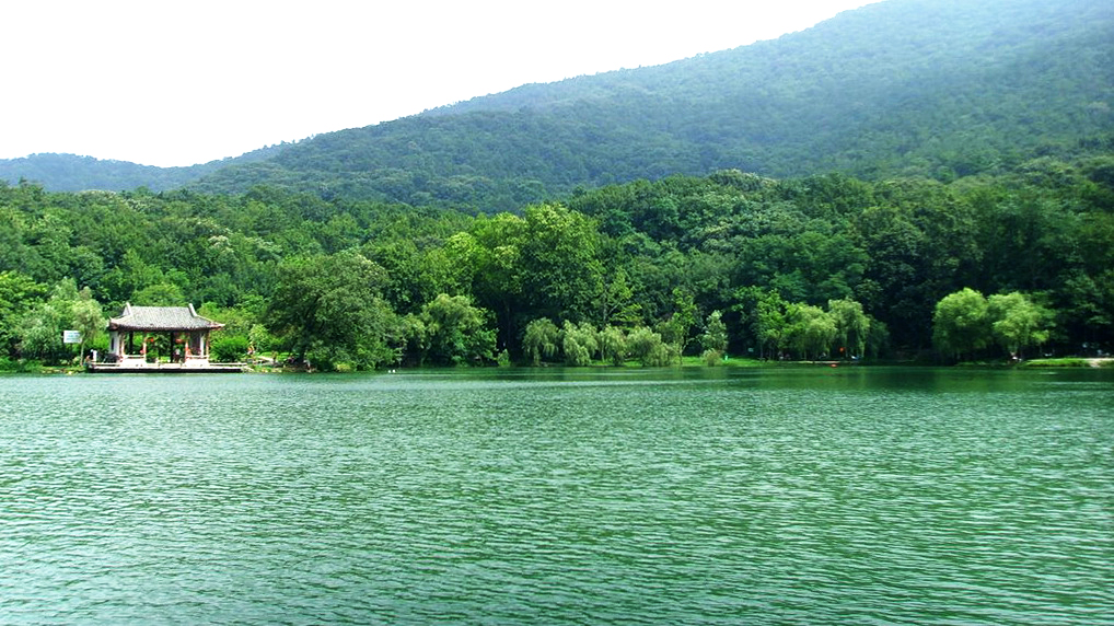 紫霞湖