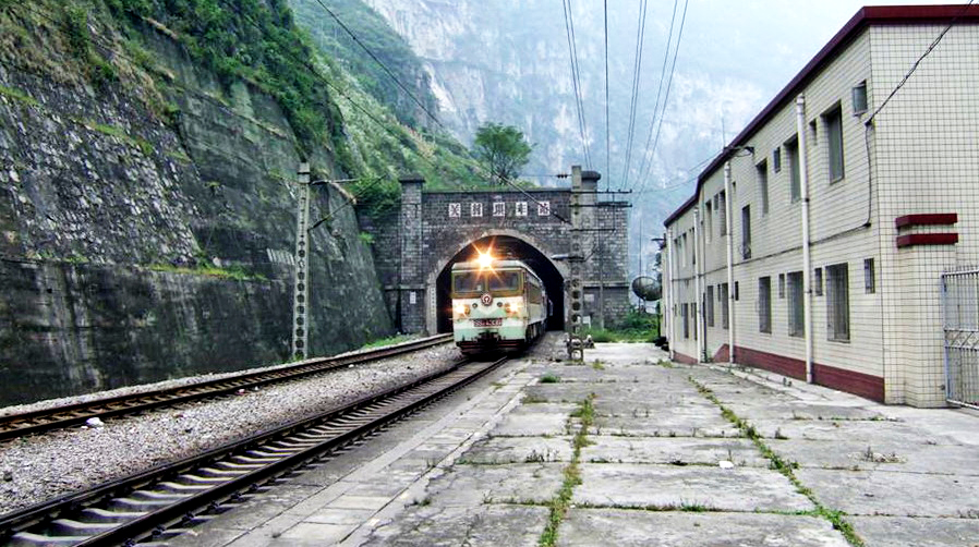 关村坝火车站