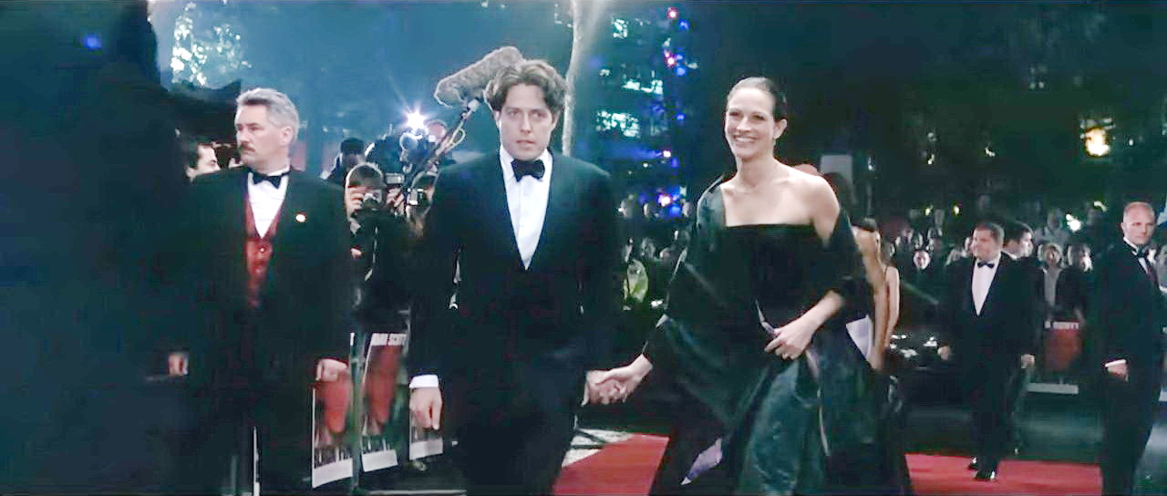 婚后出席首映式