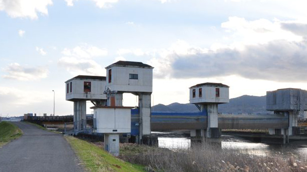 滨户川硴江堰