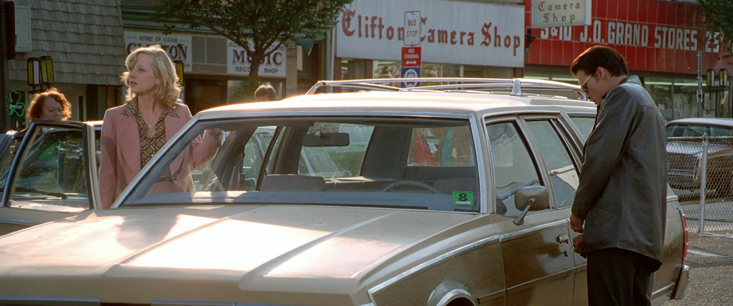 唐尼与妻子争吵的停车场
