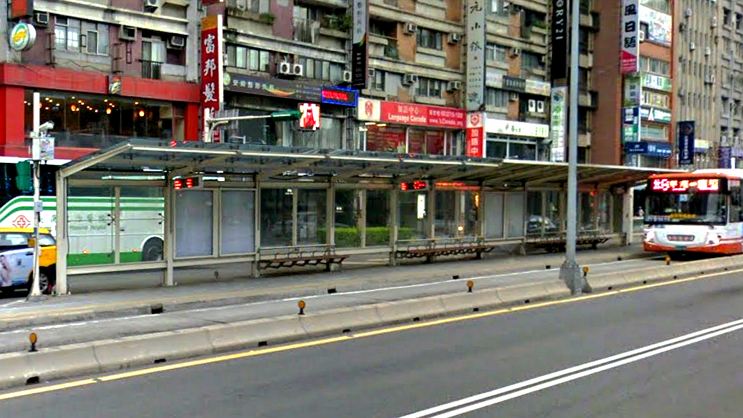 南京敦化路口公交站