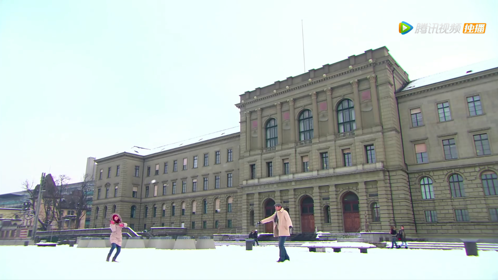 沥川小秋打雪仗