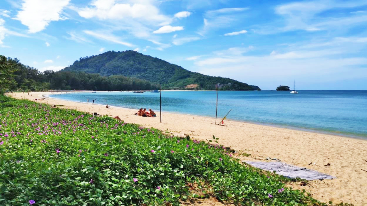 奈扬海滩