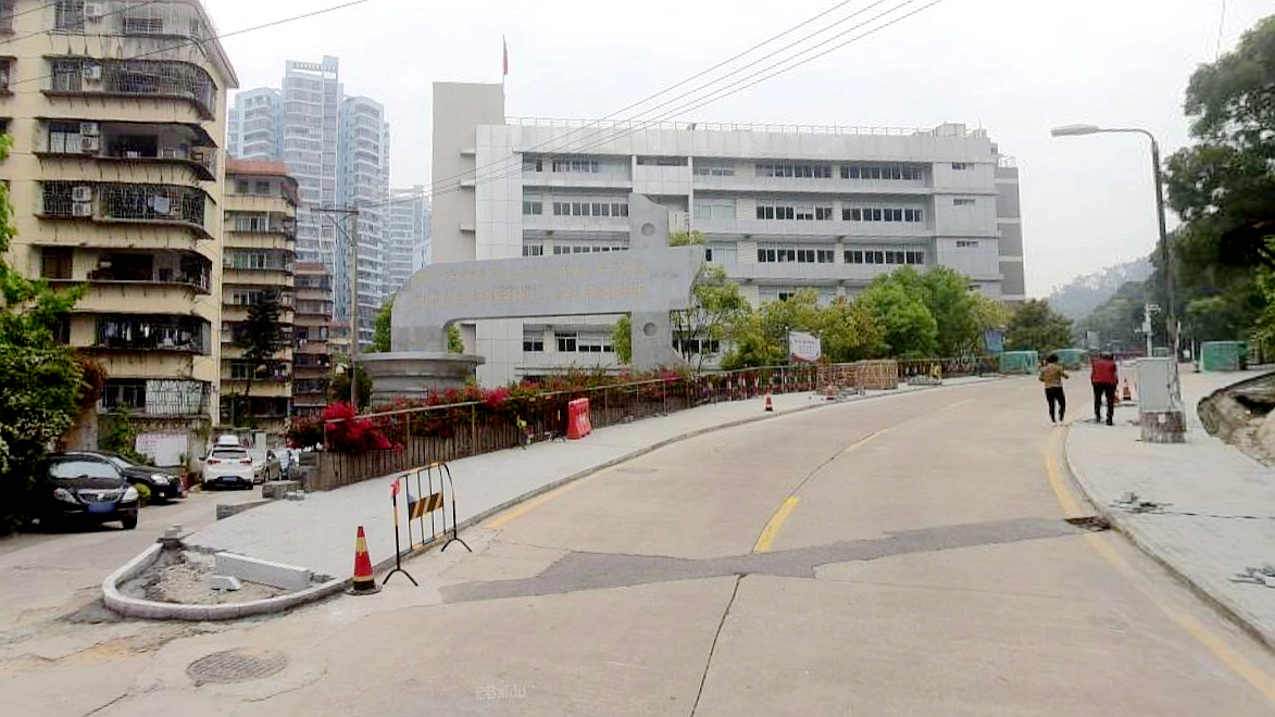 海山路与海山西路交叉口