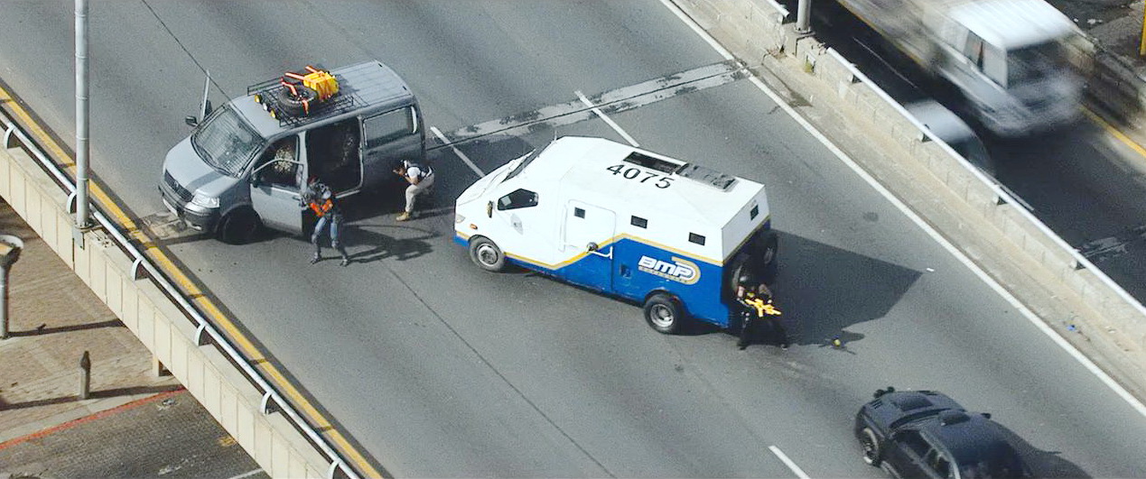 查派参加抢劫运钞车