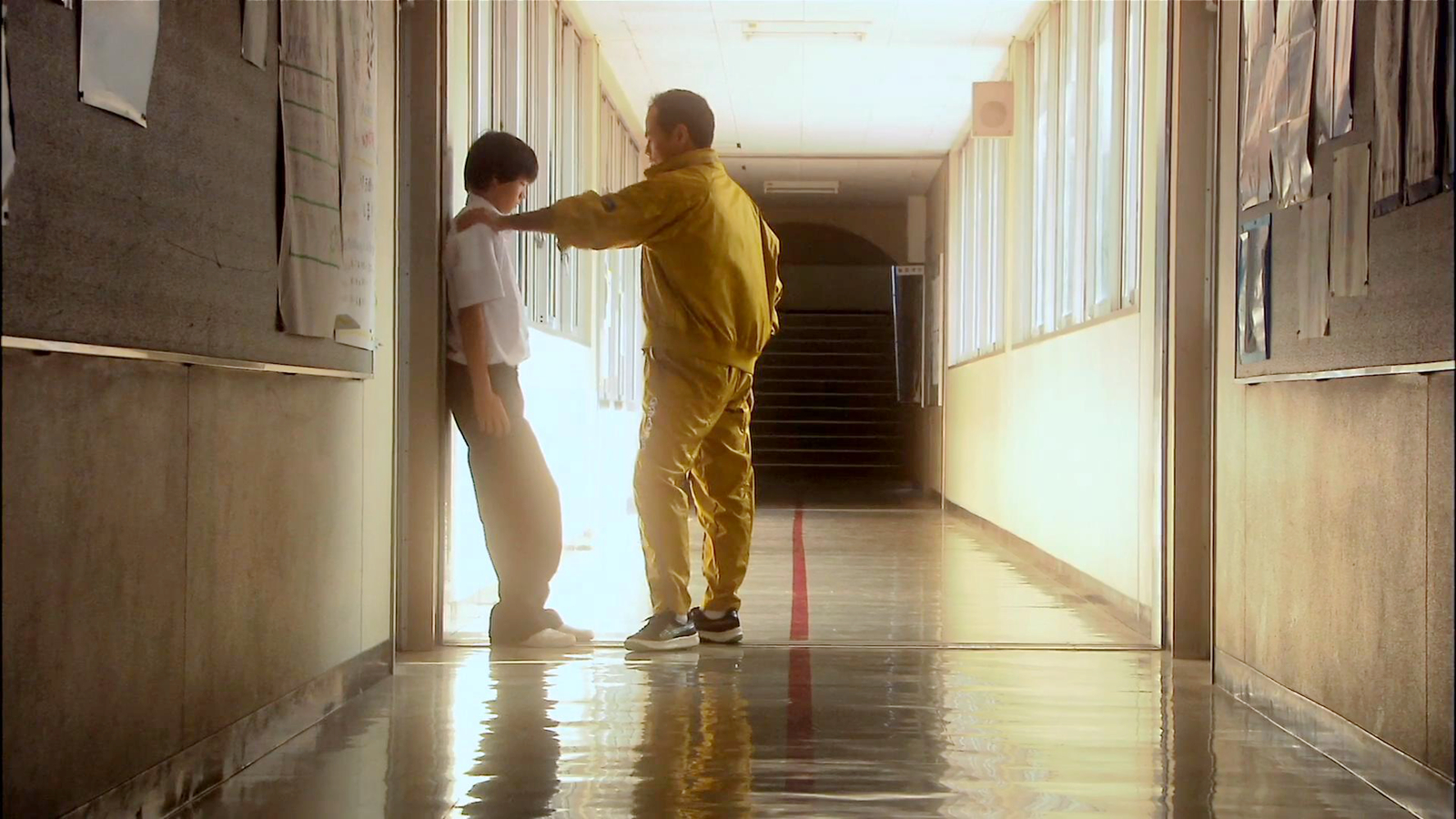 鲇中学校