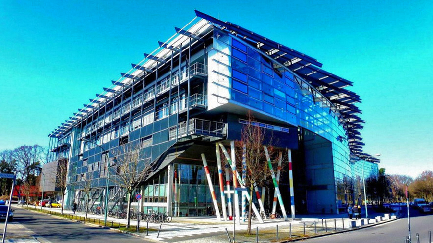 巴贝尔斯堡影视大学
