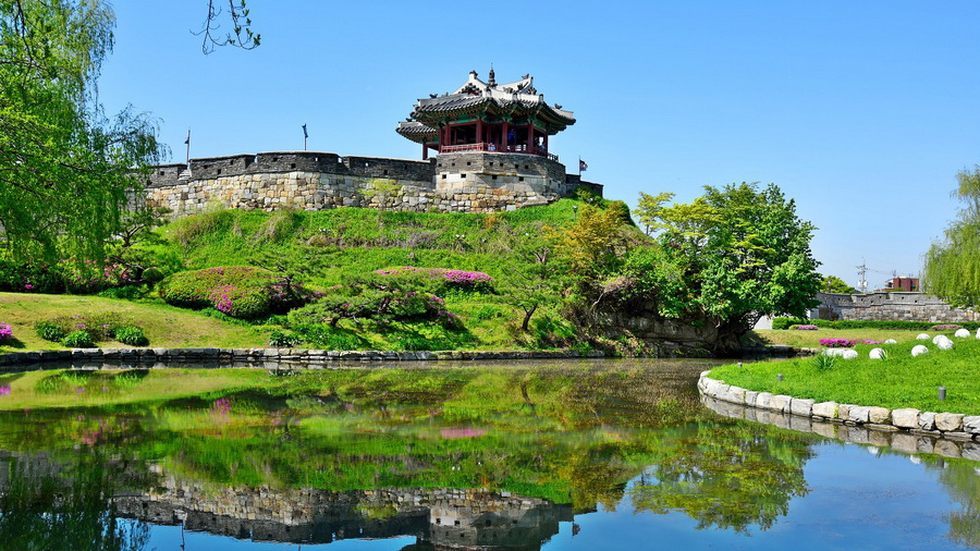 访花随柳亭