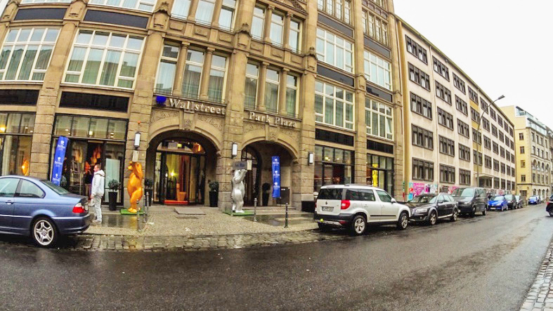 华尔街公园广场酒店