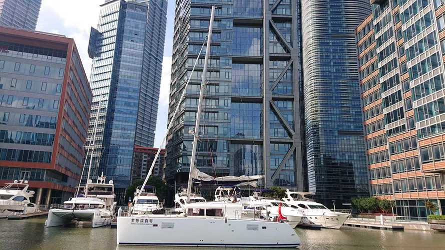 上海百艇汇游艇俱乐部