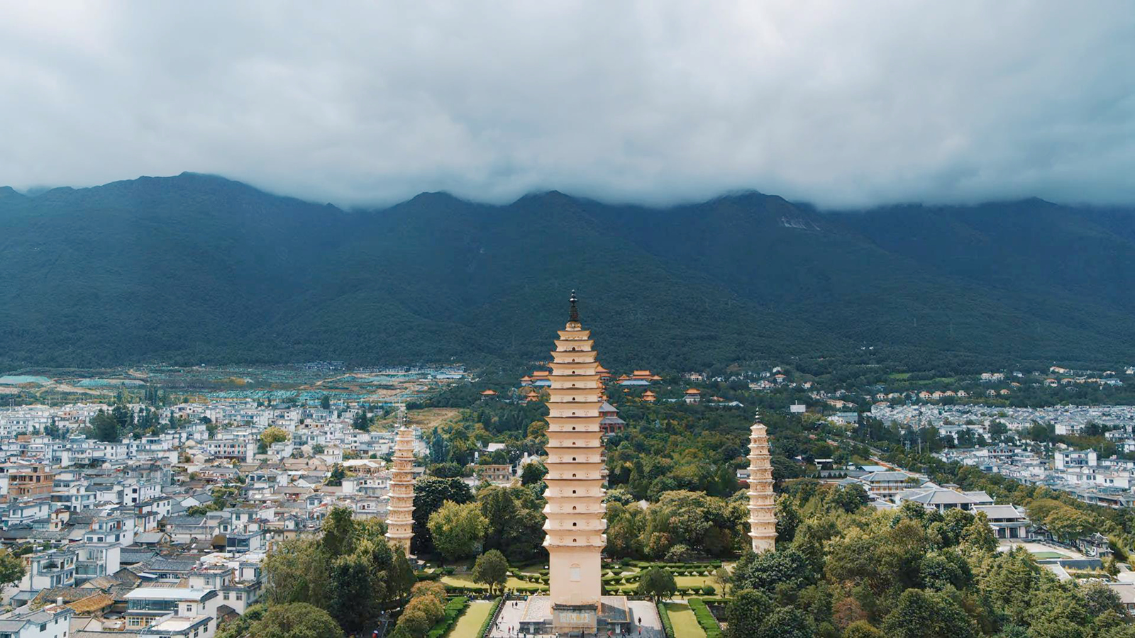 苍城山三塔