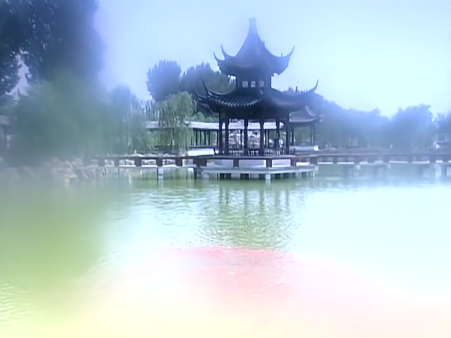 济南大明湖畔/丁府