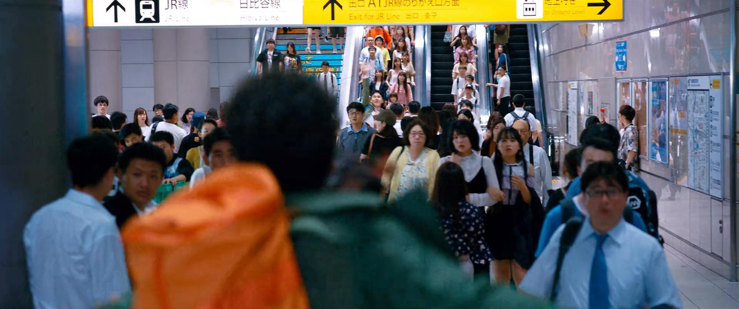 秦风唐仁闯地铁站