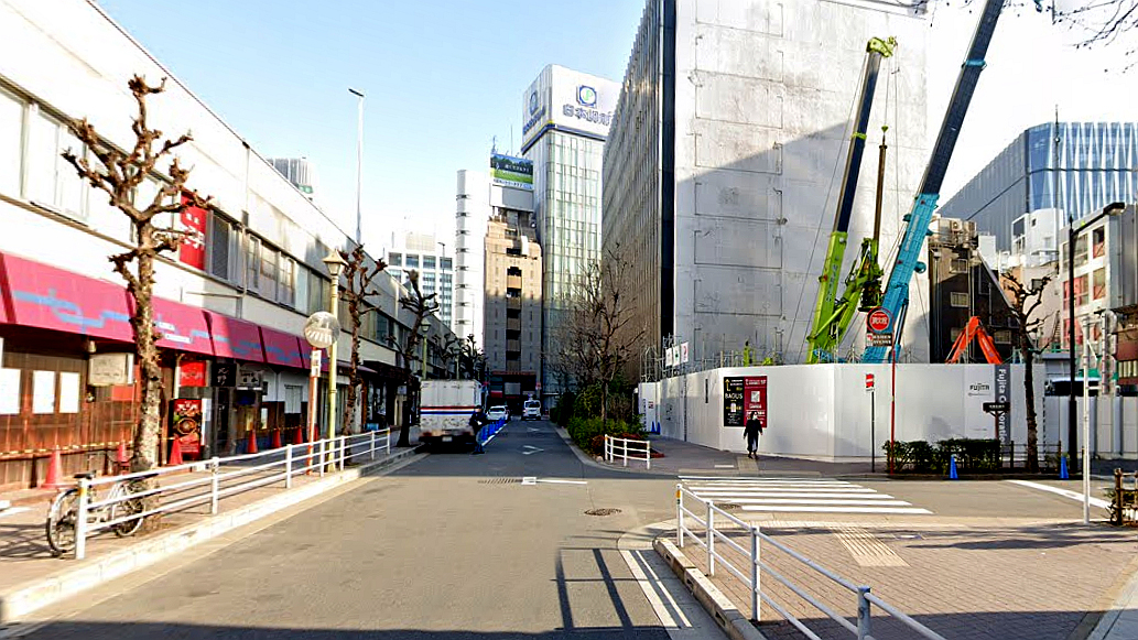 银座走廊街与交询社街交叉口