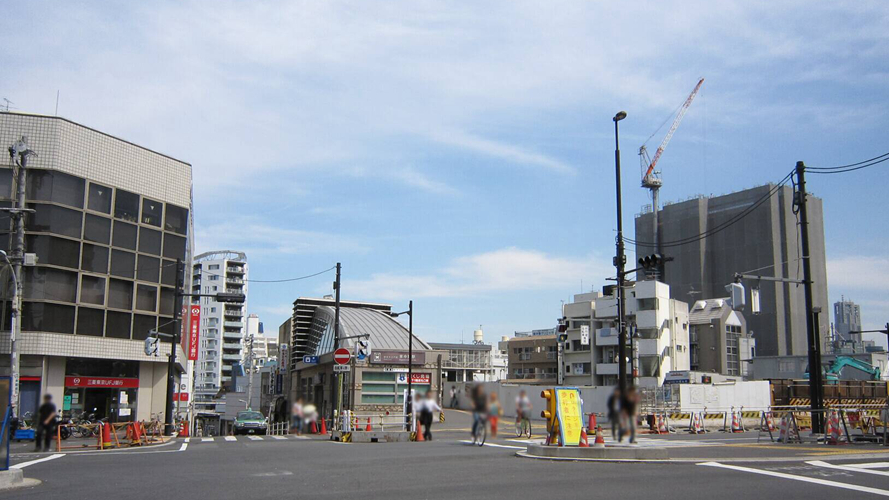 东中野站前十字路口