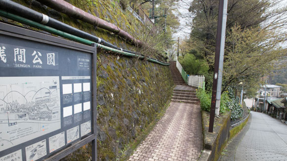 卓别林散步道