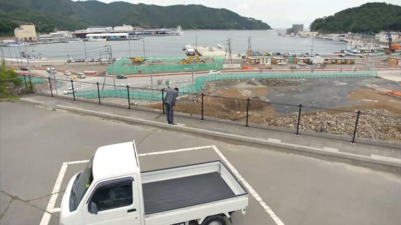 五郎缅怀遇难者