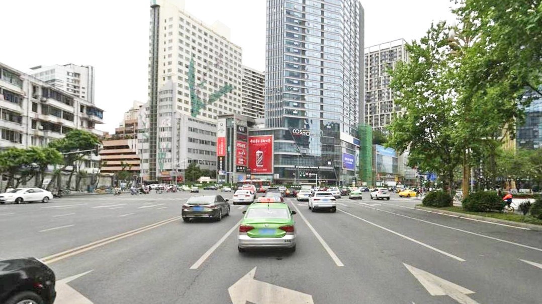大业路与新光华街交叉口