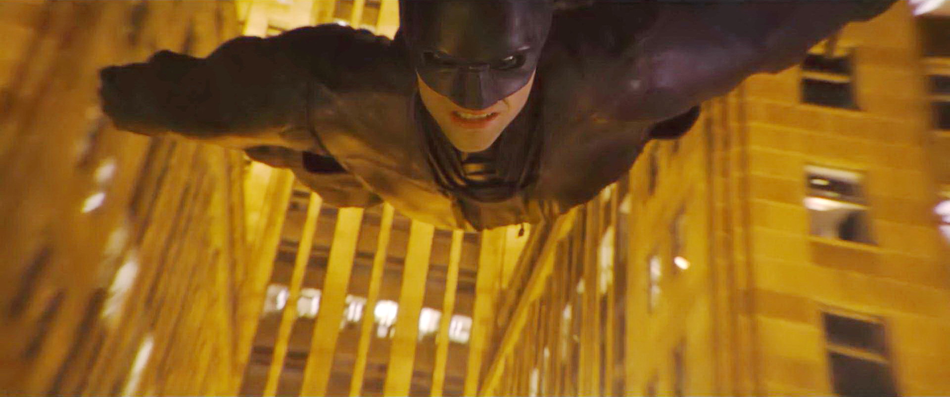 从警察局楼顶逃脱