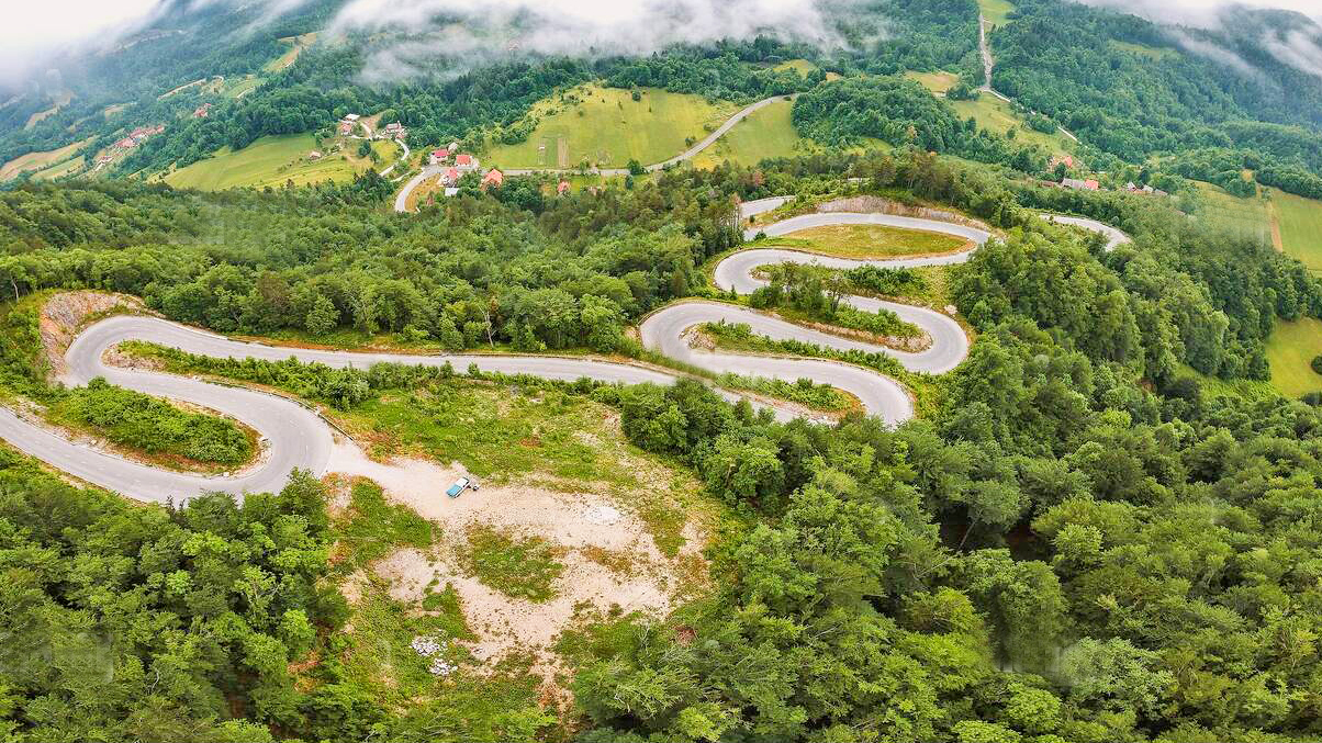 熊肠公路