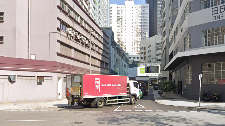 新平街与新安街交叉口