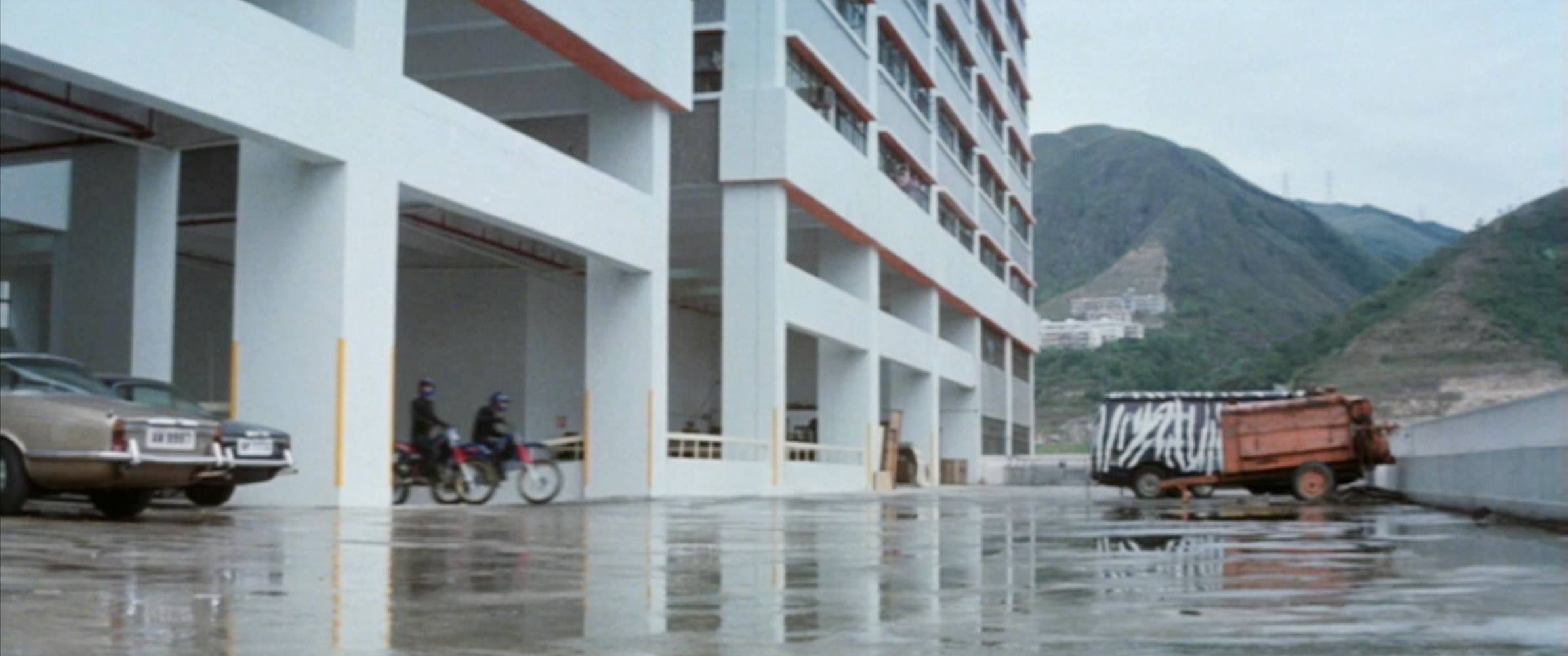 黑手套追击金刚