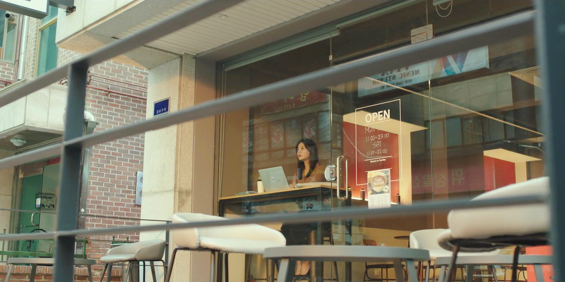 美贞看见教会海报