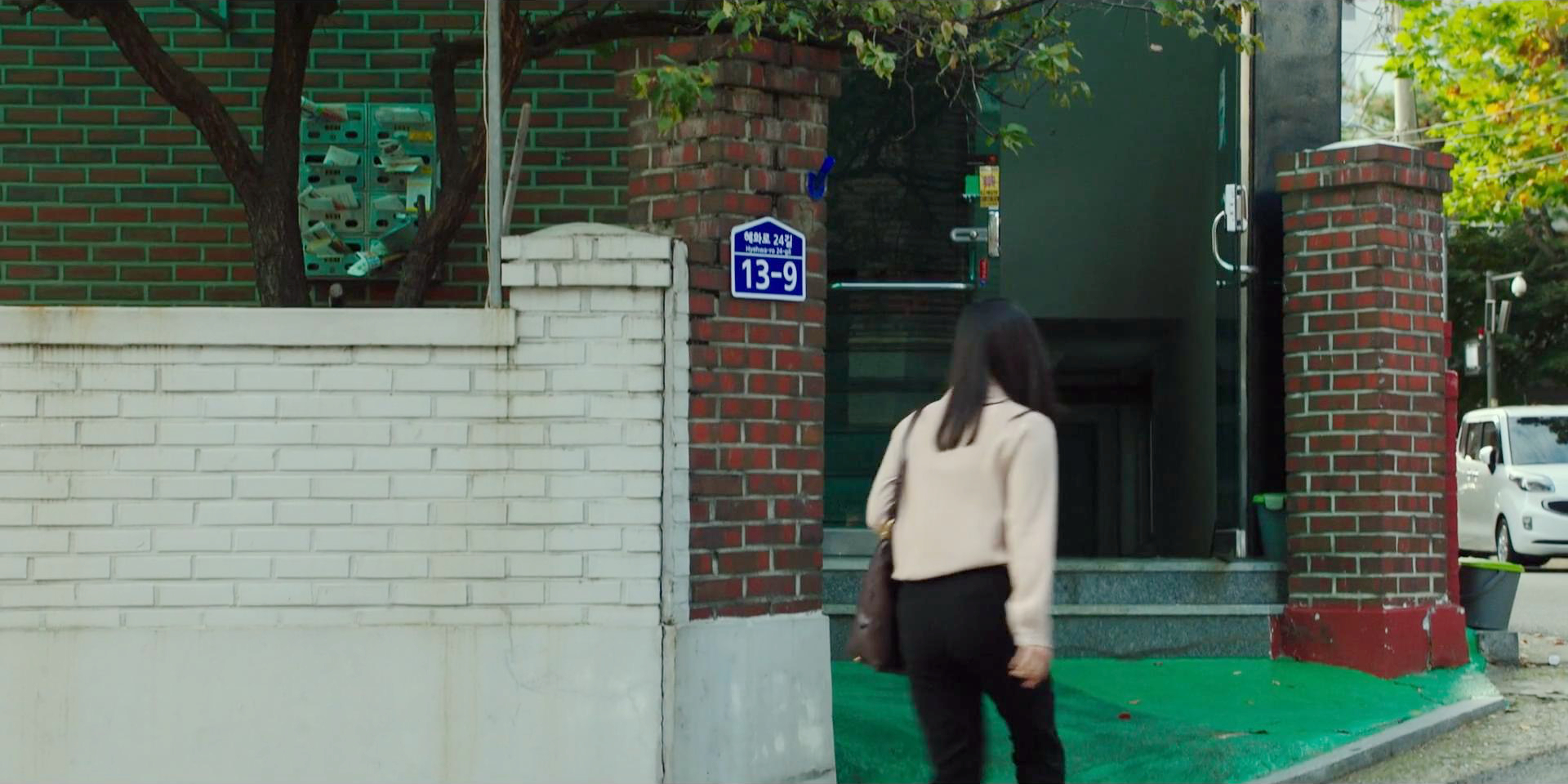 贤雅的半地下室
