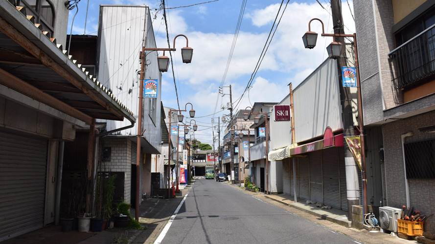 新町通商业街