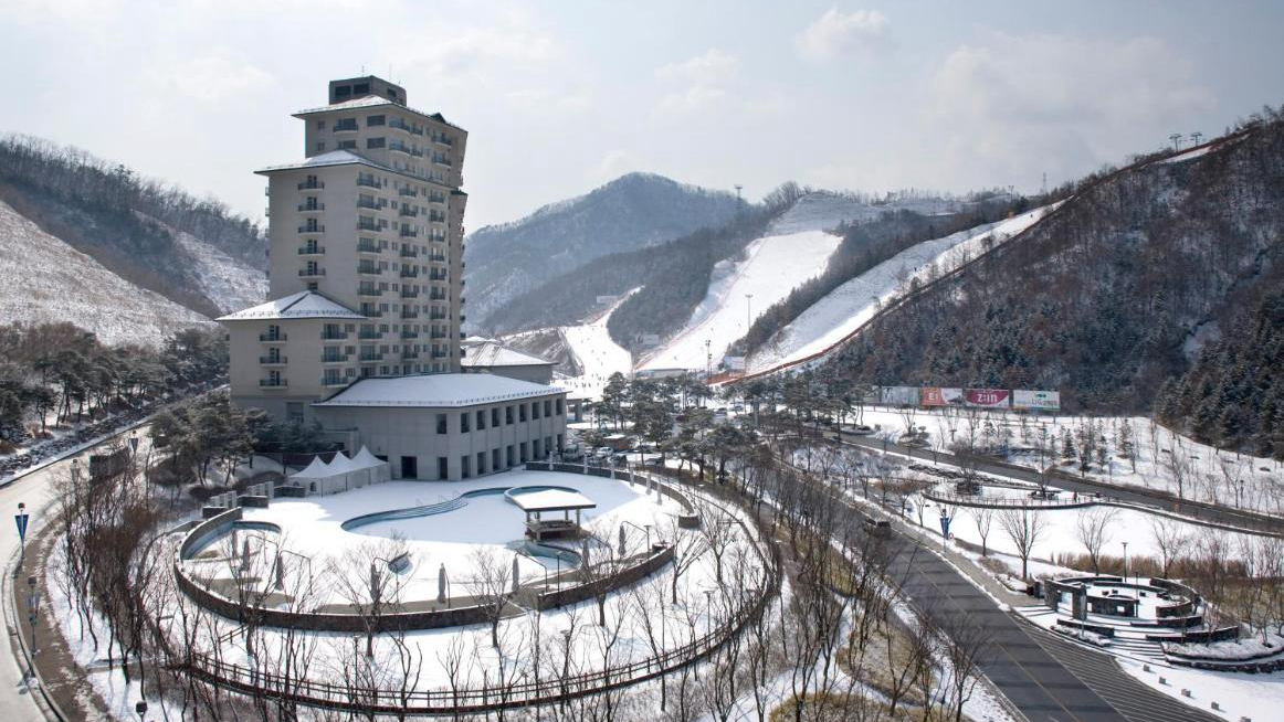 伊利希安江村