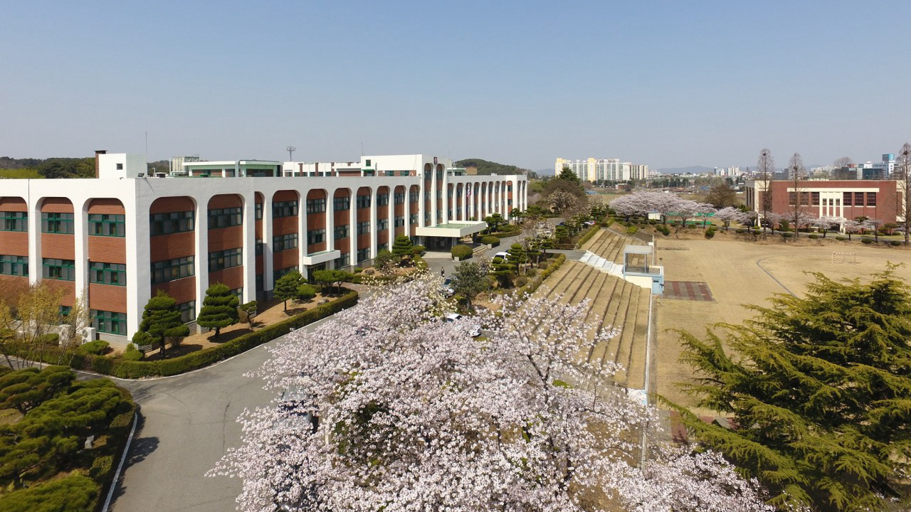 论山女子商业高中