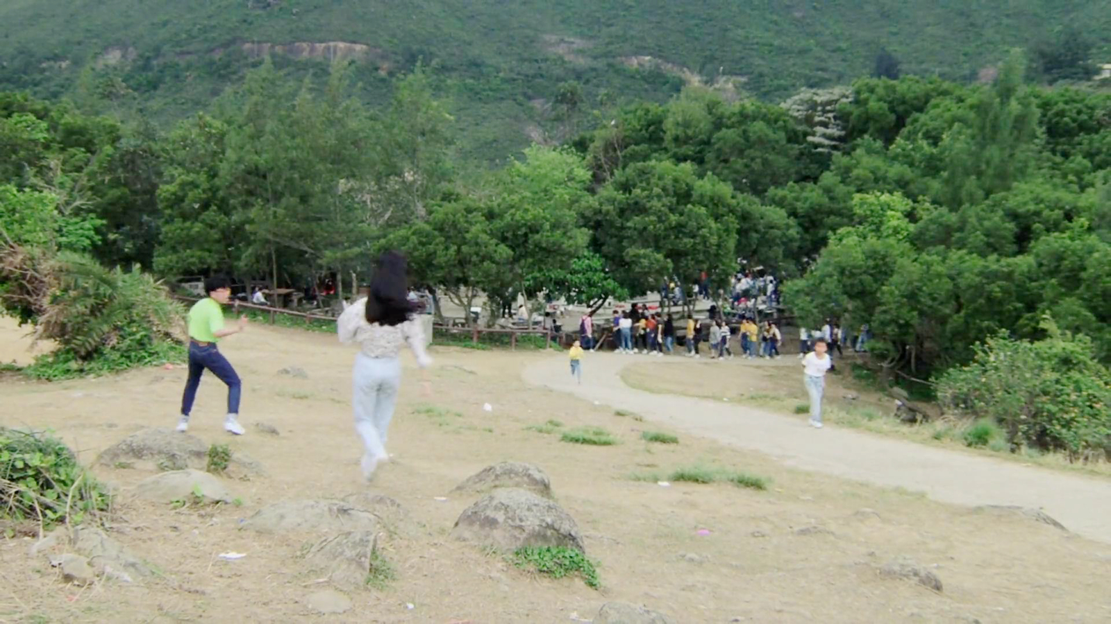 师生郊游