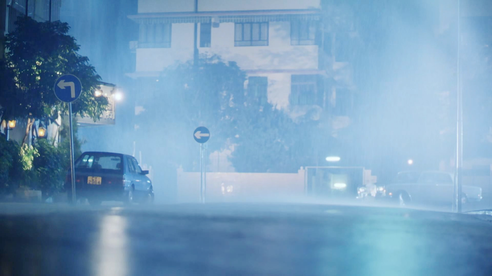 Jojo冒雨找华Dee