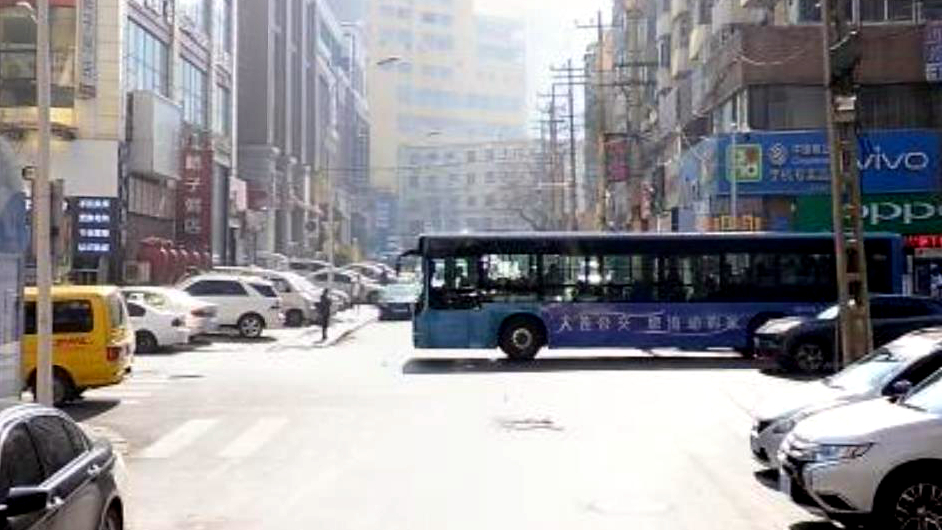 上海路与吉庆街交叉口