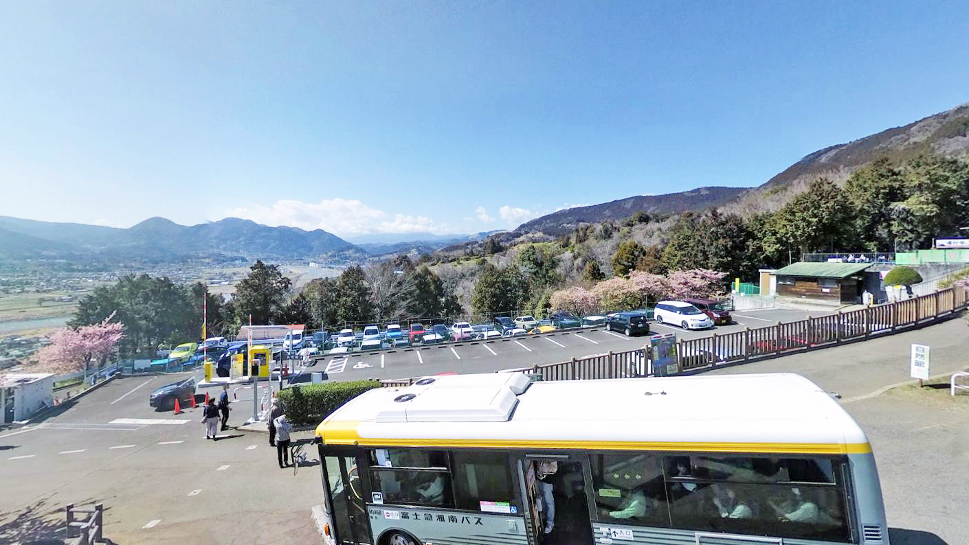 西平畑公园停车场