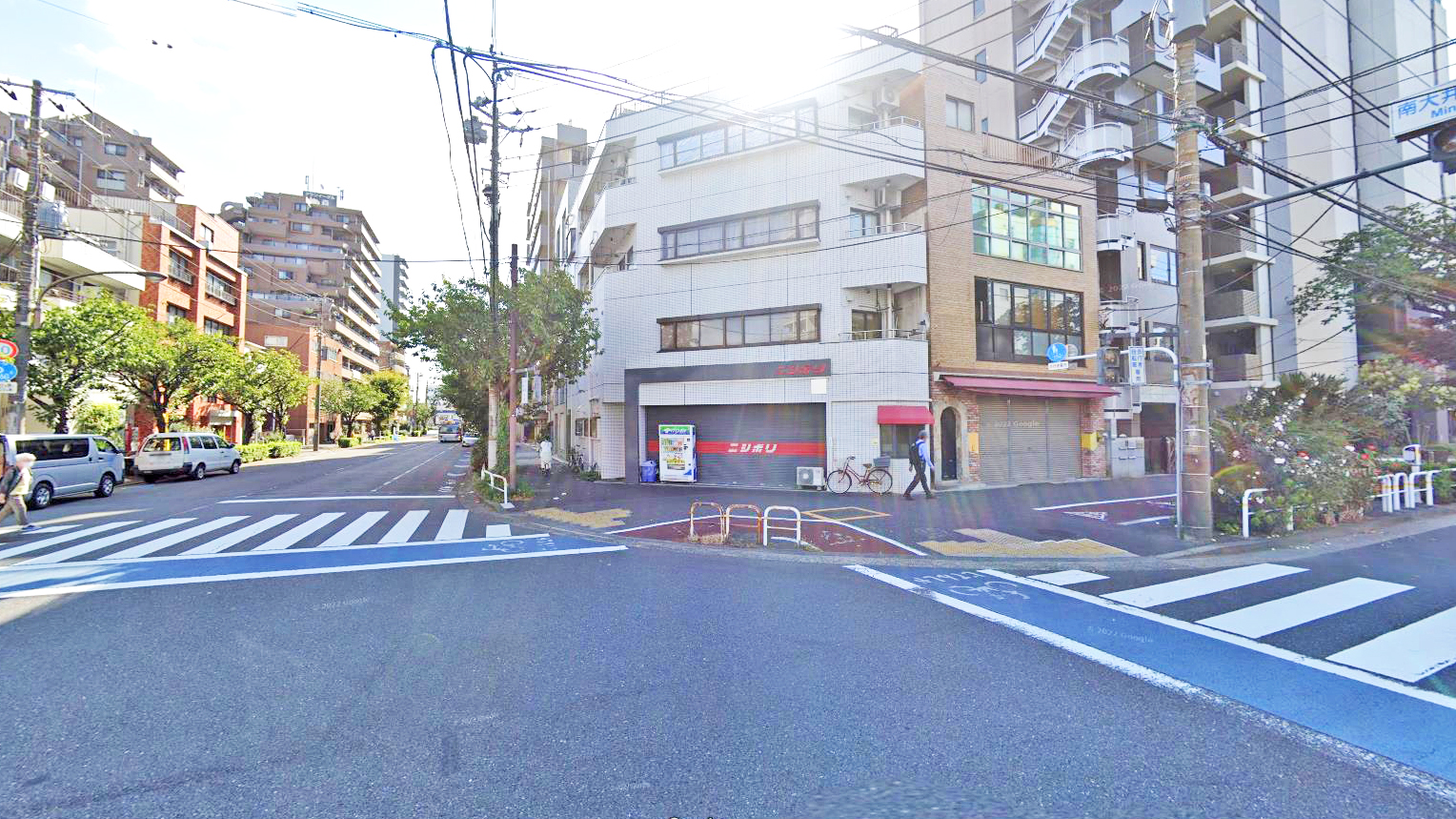 南大井三・六丁目十字路口