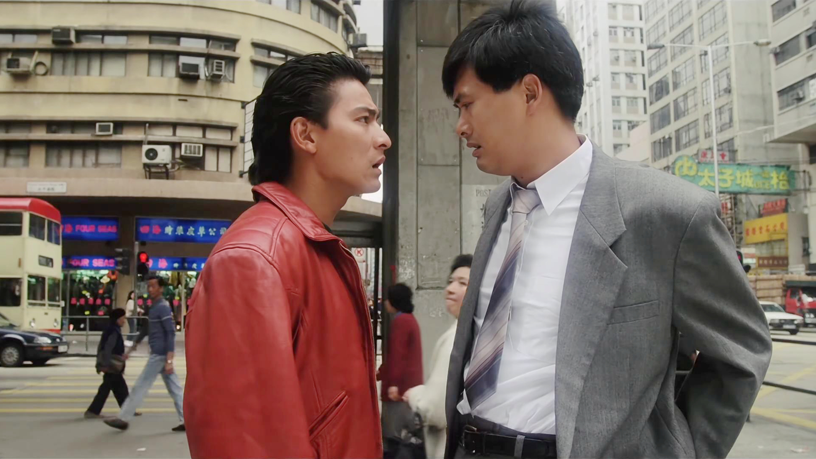 小刀丢下巧克力
