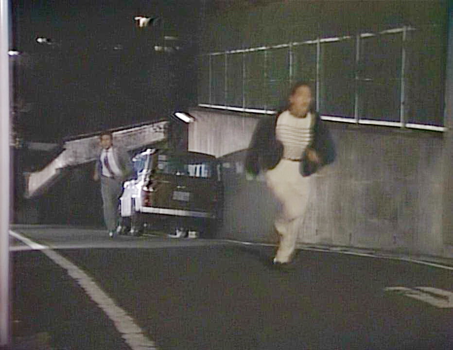莉香跑出完治家
